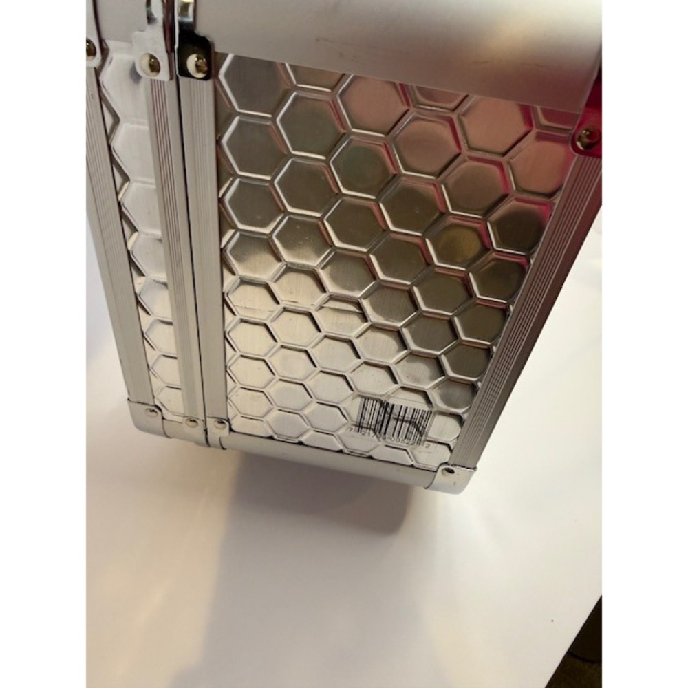 Patron Tequila Aluminum Promo Carry Display Case Clear Window Handle Latches Bee - Picture 7 of 10